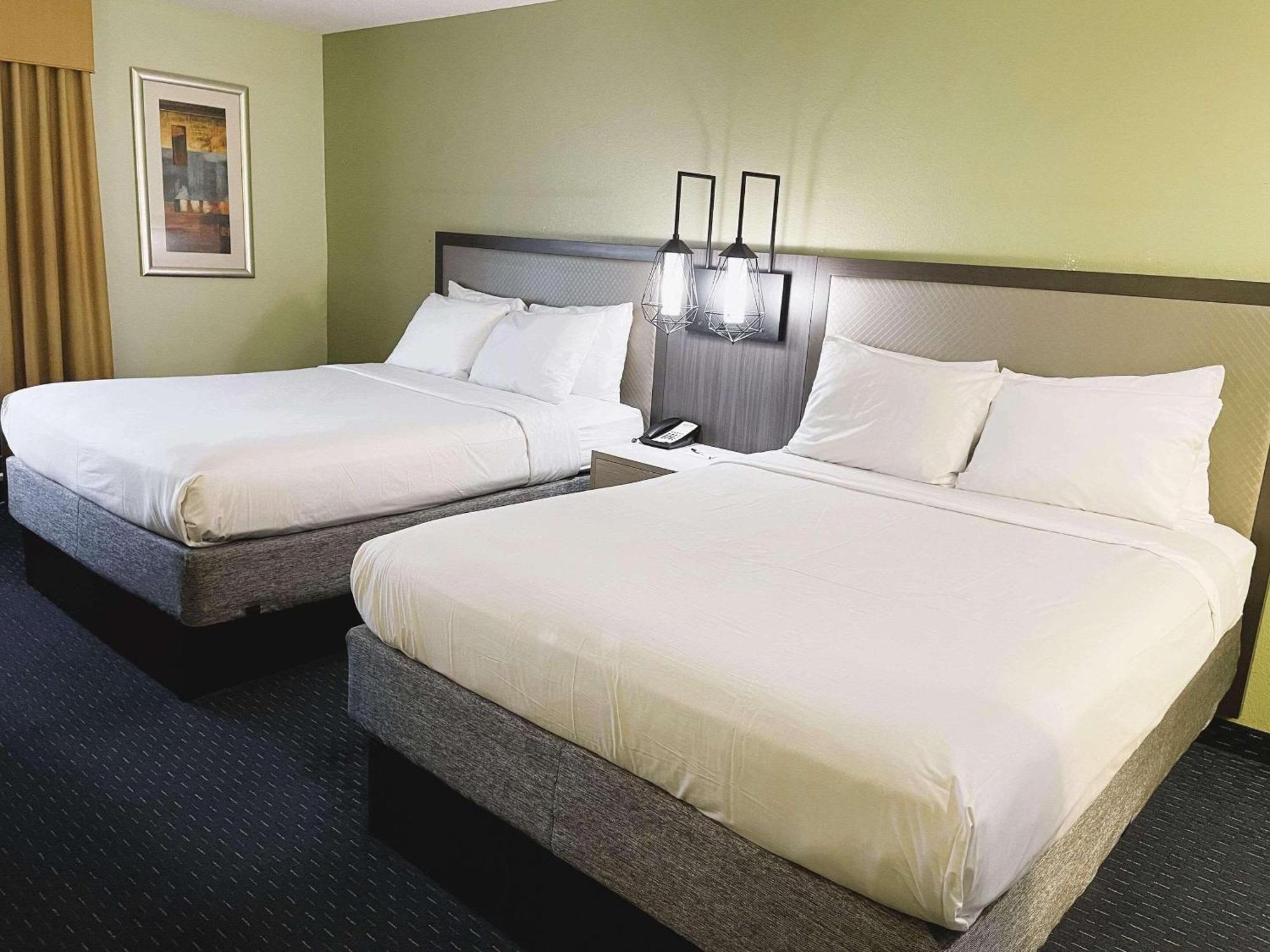 Park Inn By Radisson Albany Zewnętrze zdjęcie