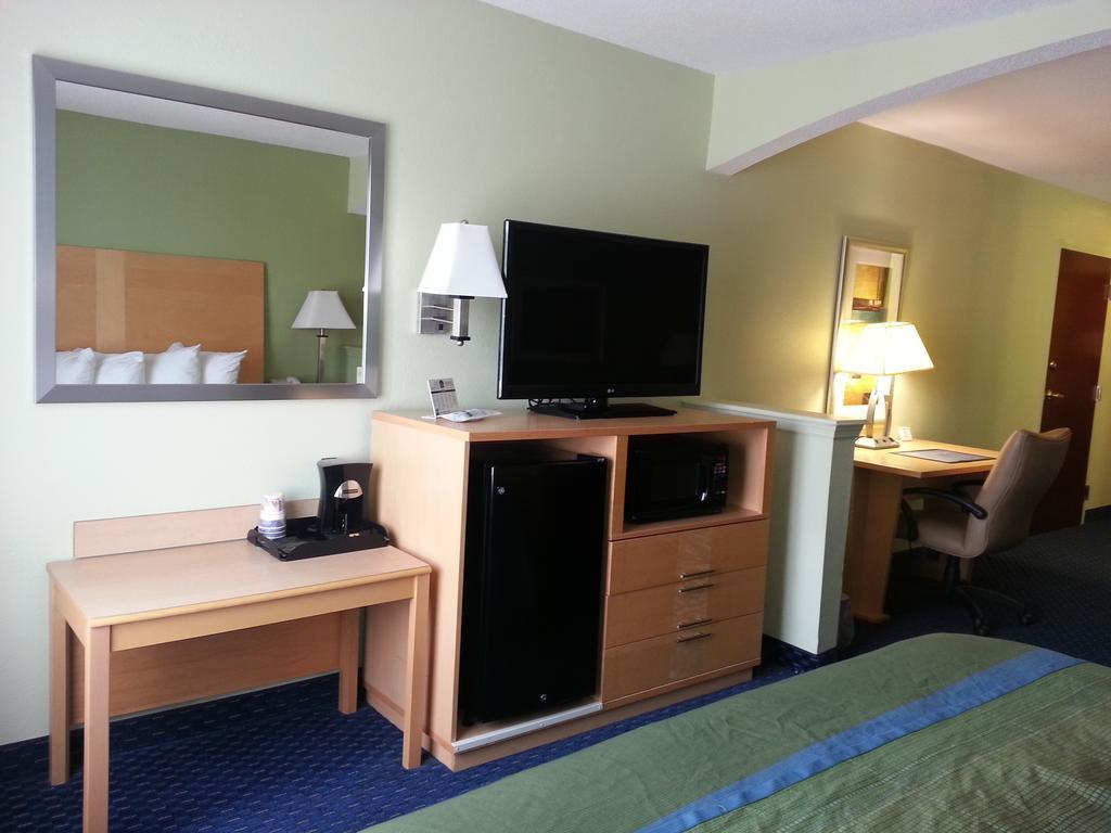 Park Inn By Radisson Albany Zewnętrze zdjęcie